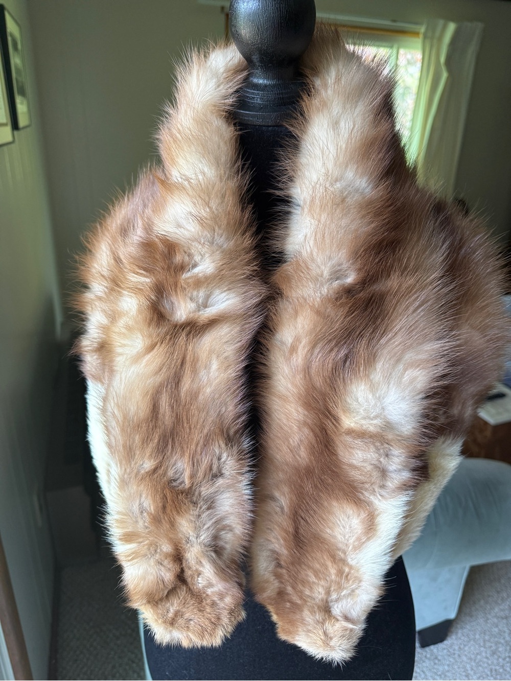 Luxurious Tan & Cream Fur Stole Wrap